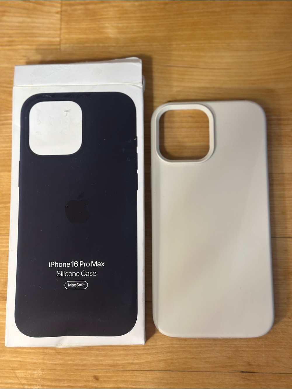 Apple iPhone Silicone Case in Light Cream